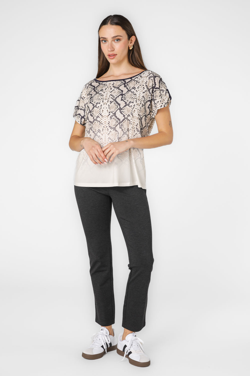 טישירט לנשים הדפס נחש 
