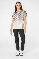 טישירט לנשים הדפס נחש 
