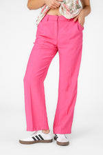 מכנסיים לנשים בצבע ורוד 
