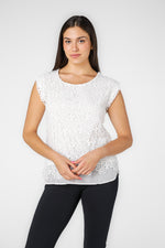 טישירט תחרה לנשים בצבע לבן 
