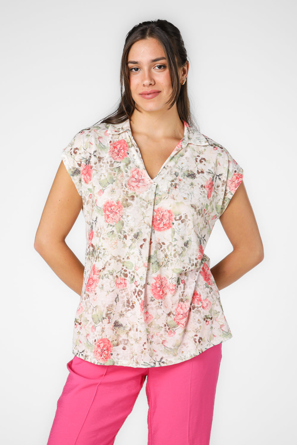 טישירט לנשים עם צווארון והדפס פרחוני 
