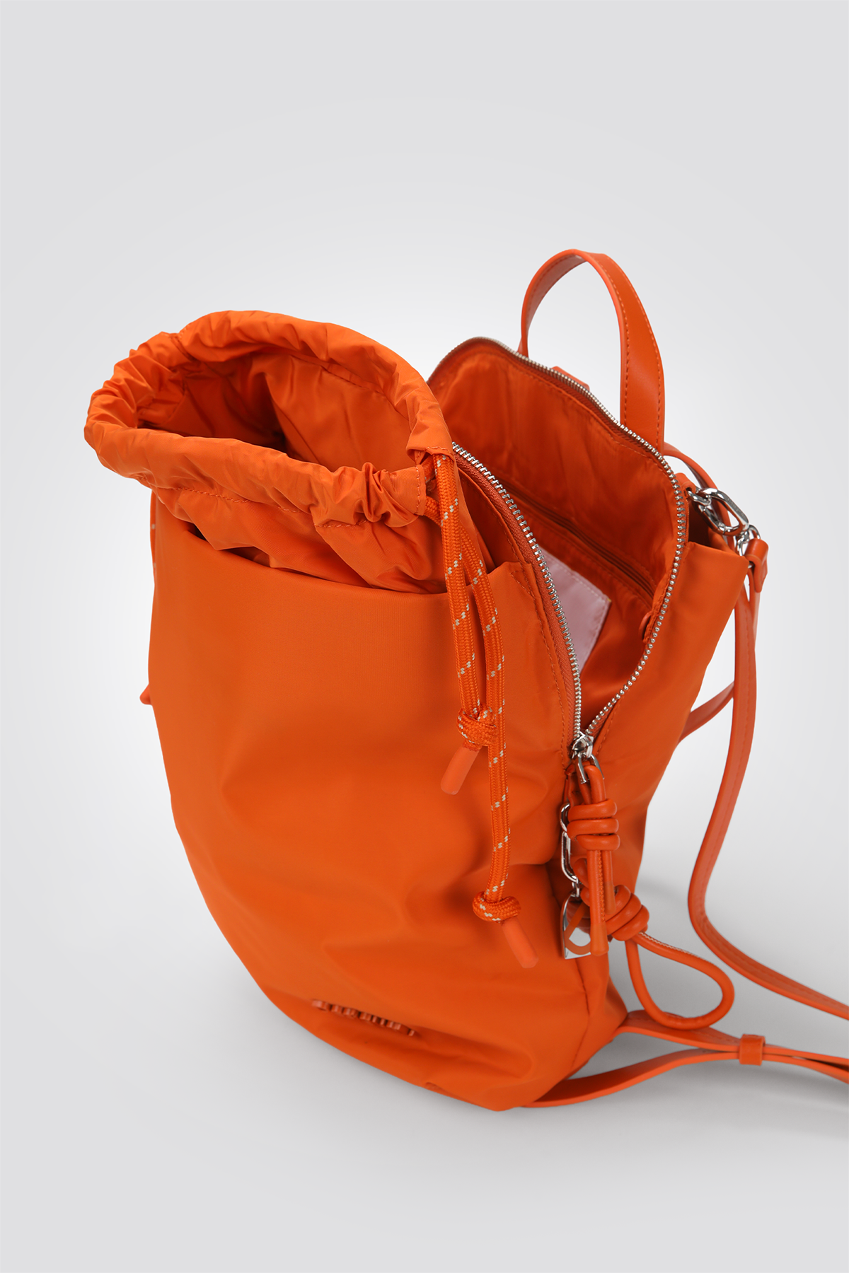 תיק גב לנשים בצבע כתום