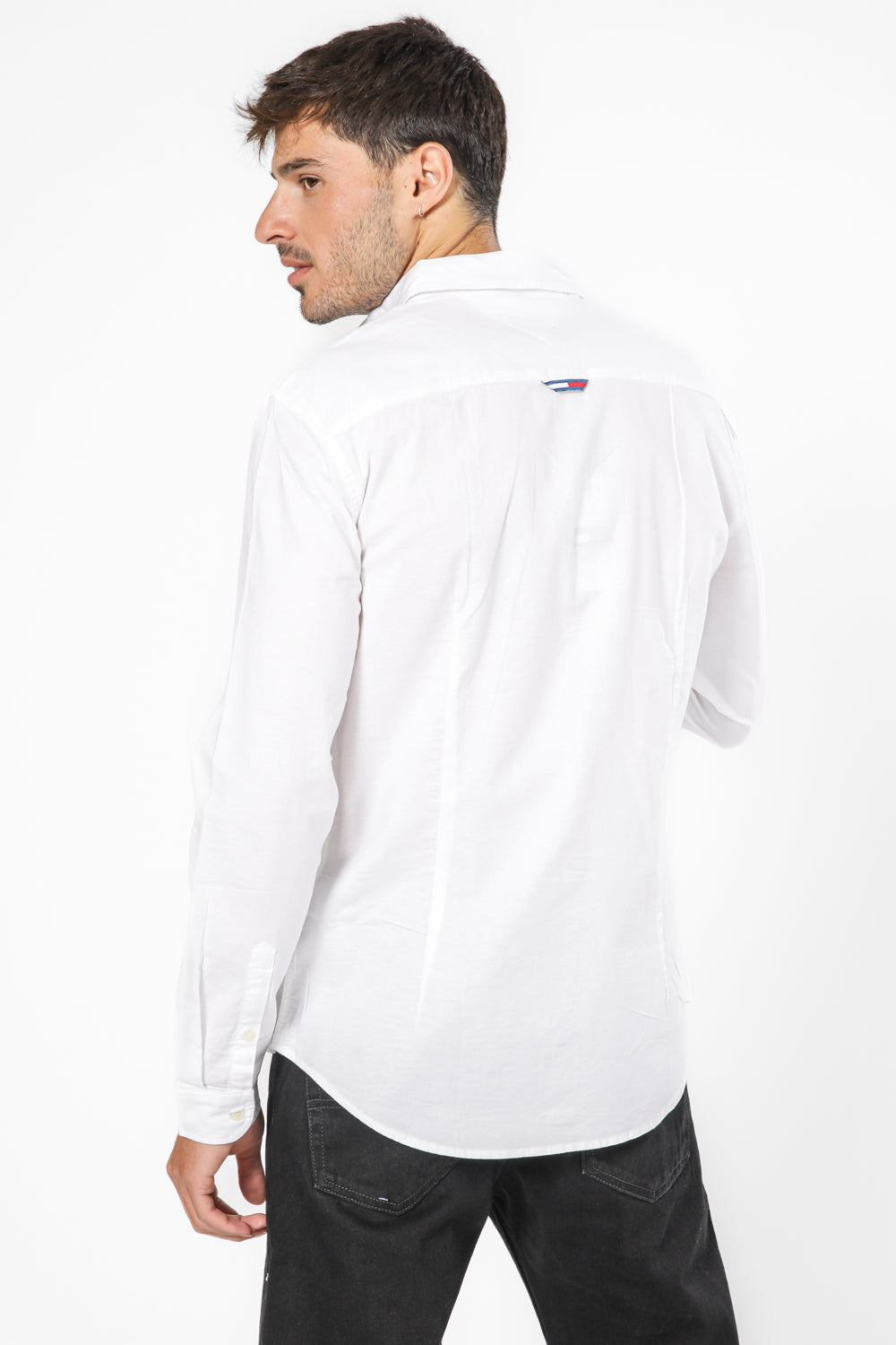 מכופתרת SLIM STRETCH OXFORD בצבע לבן