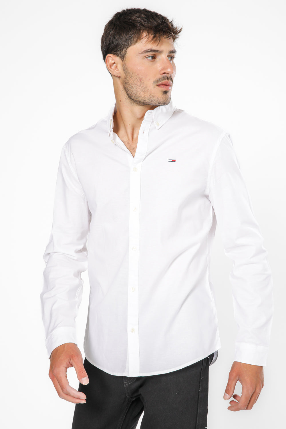 מכופתרת SLIM STRETCH OXFORD בצבע לבן