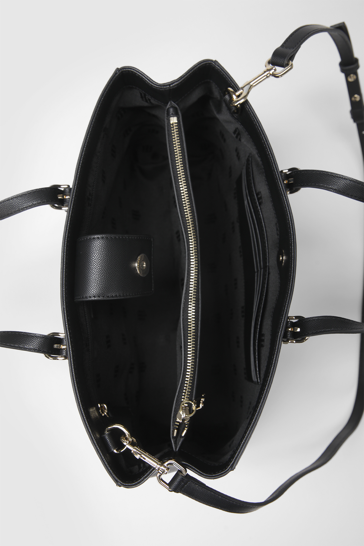 תיק יד לנשים בצבע שחור 
