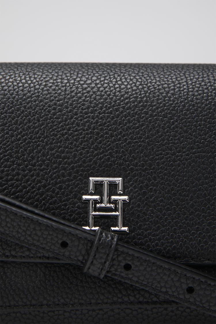 תיק צד לנשים בצבע שחור 