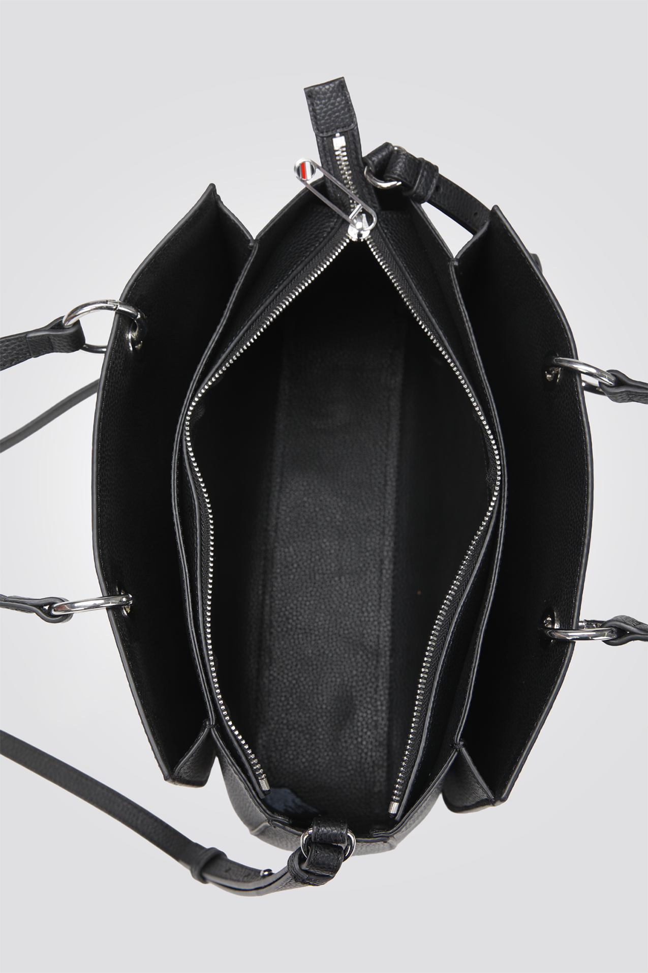 תיק יד לנשים בצבע שחור 