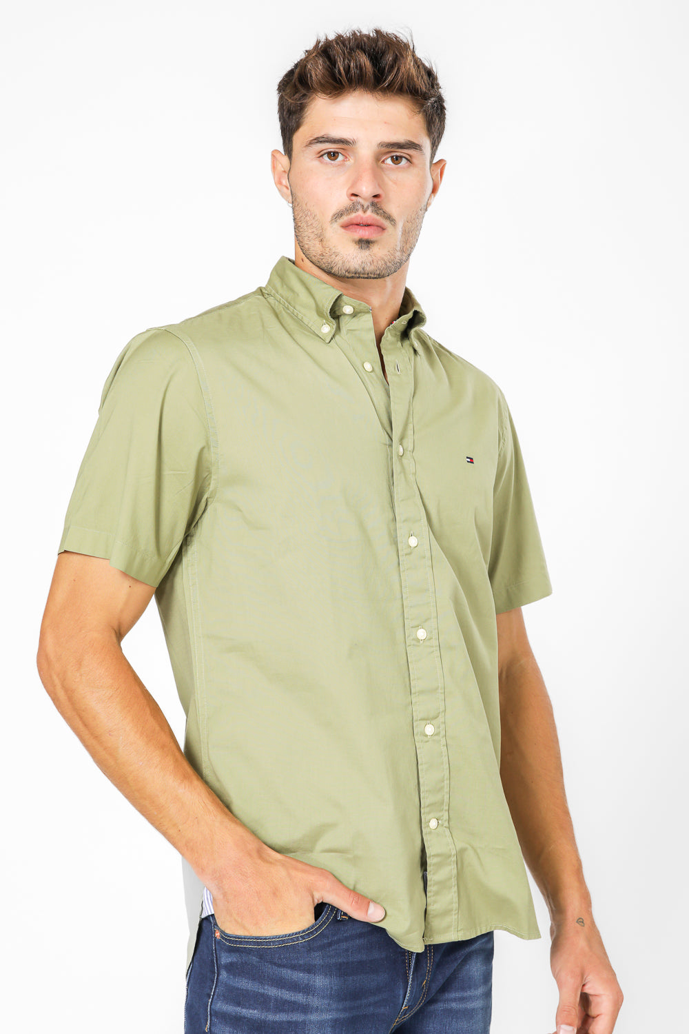 חולצה מכופתרת קצרה לגברים בצבע ירוק