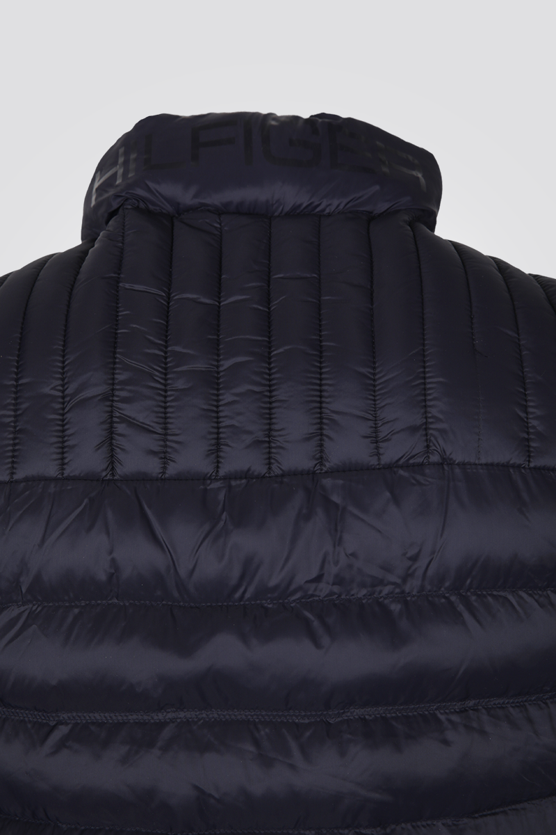 ווסט ניילון נפוח | טומי הילפיגר