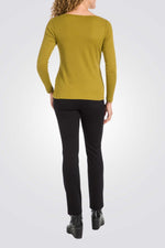 טישירט שרוולים ארוכים בצבע צהוב עם עיטורים