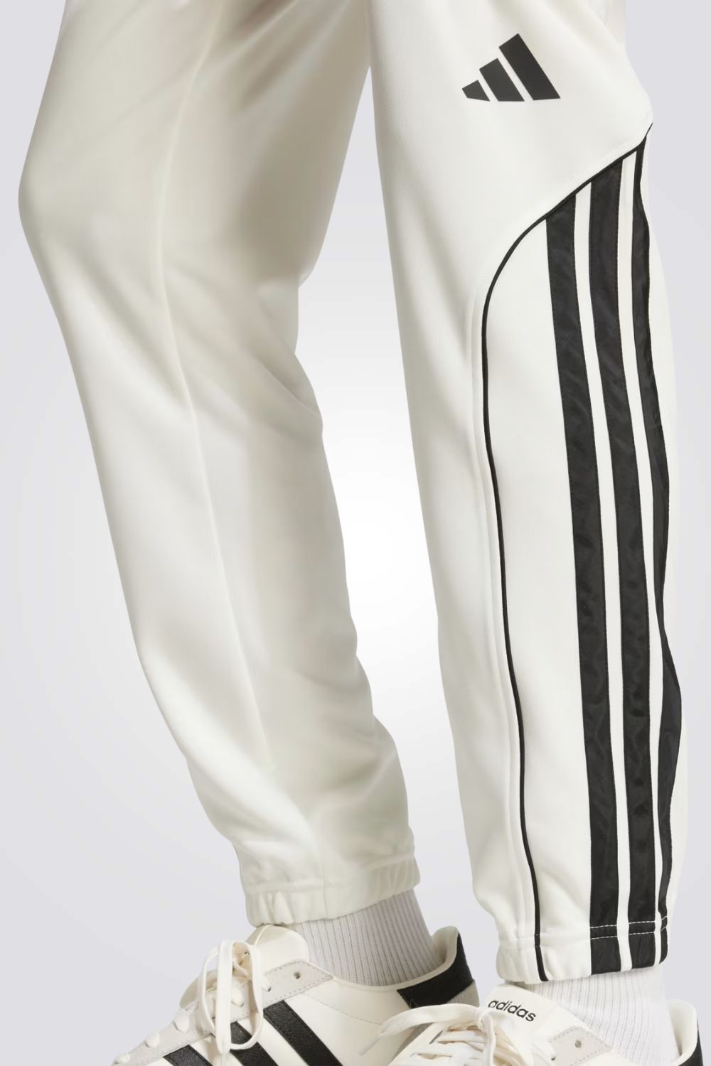 חליפת ספורט לגברים