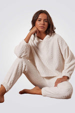 מכנסי פיג'מה צמות CLORIE בצבע אופוויט