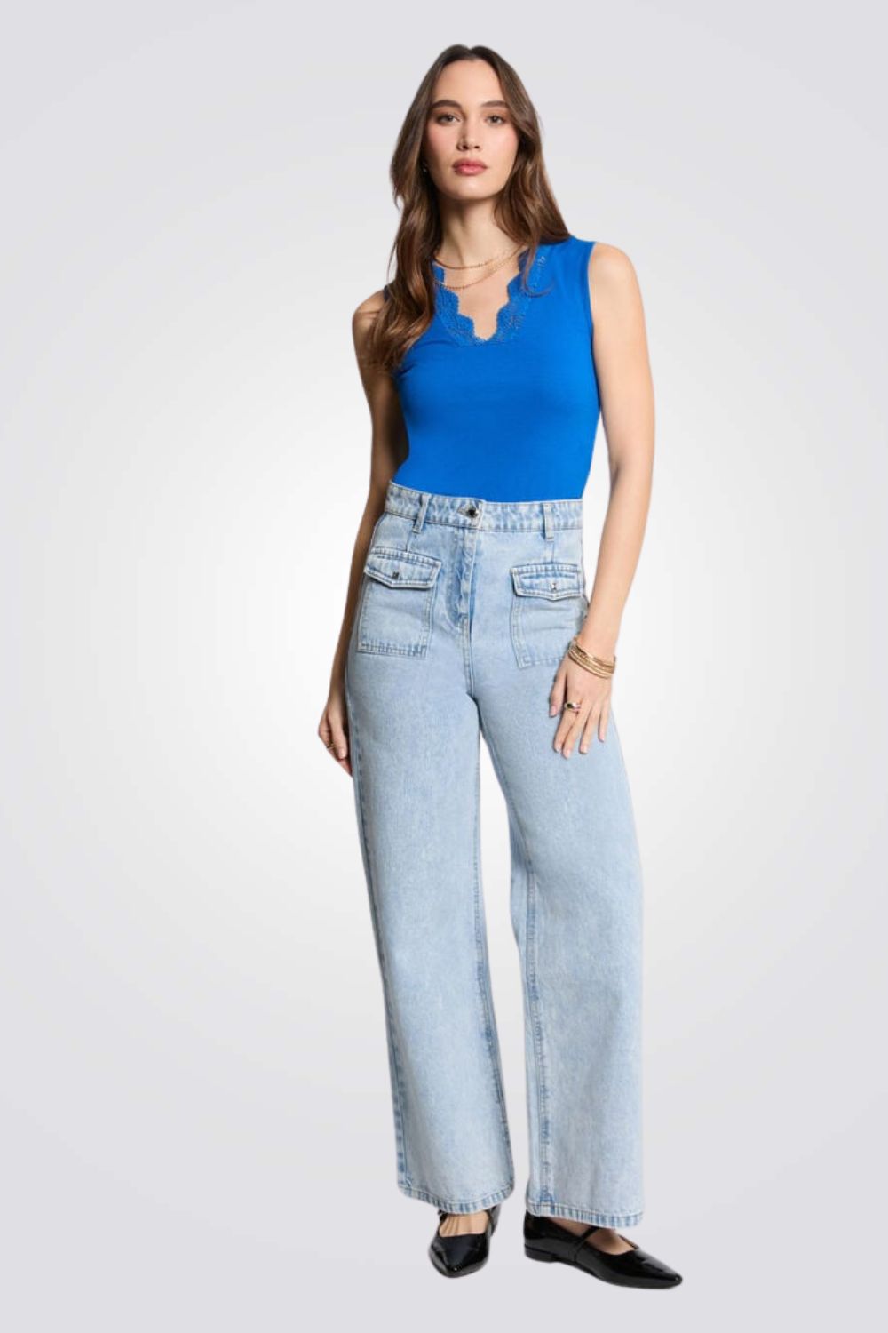 טופ במראה ריב צווארון וי תחרה בצבע כחול רויאל