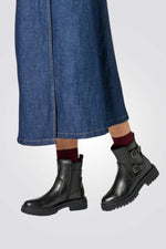 מגפונים עם אבזמים לנשים | ג'יאוקס