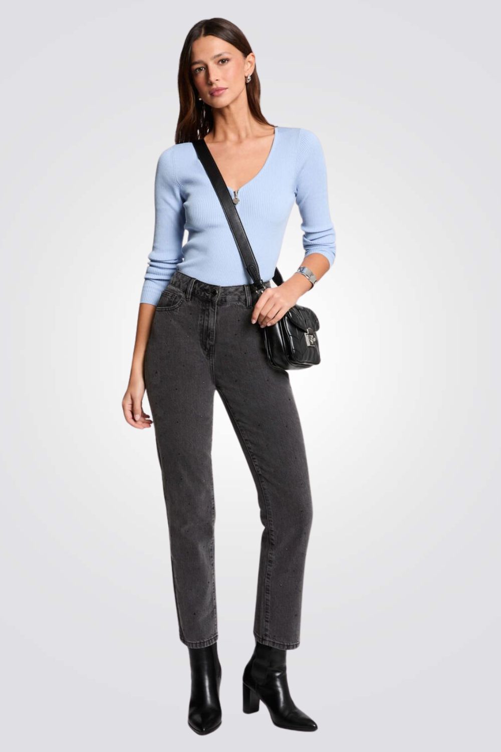 סריג וי ריבס עם רוכסן מקדימה בכחול בהיר