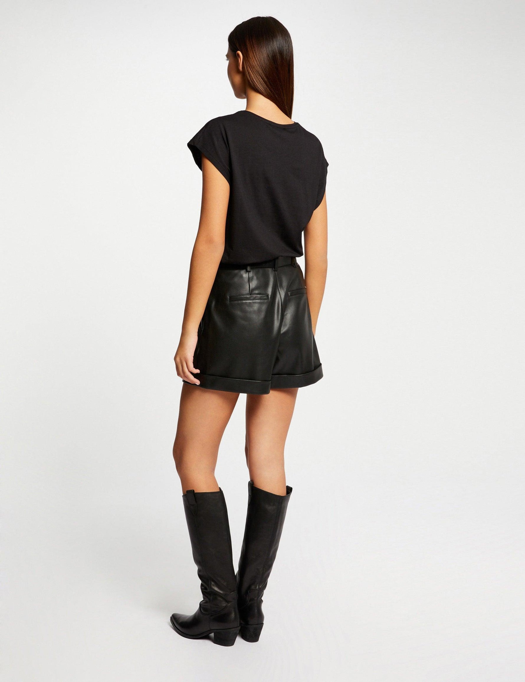 טישירט הדפס קצרה בצבע שחור - MASHBIR//365