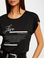 טישירט הדפס קצרה בצבע שחור - MASHBIR//365