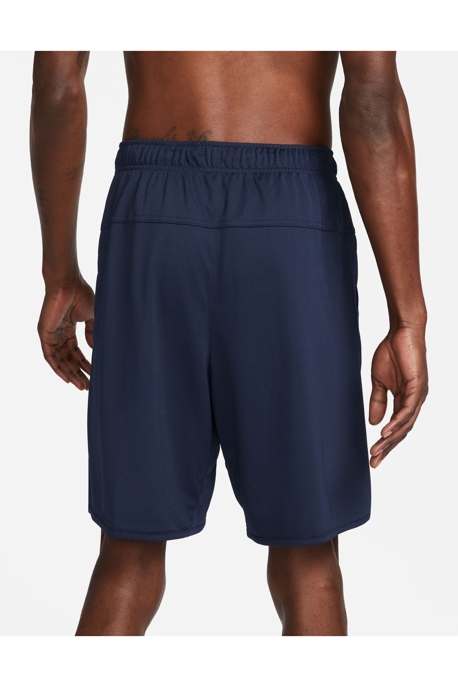 מכנסיים מבית המותג NIKE, עשויות מבד מנדף זיעה ששומר עלייך מאורר לאורך האימון. כיסים קדמיים  לשמירה על החפצים שלך באופן הבטוח ביותר. מותן אלסטית עם שרוך להתאמה מושלמת.