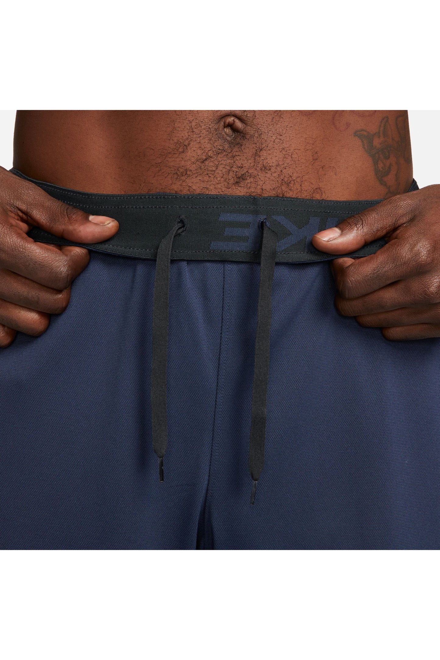 מכנסיים קצרים לגברים Totality בצבע נייבי