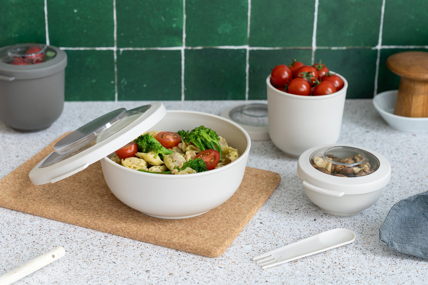 קופסת אוכל 1000 מ”ל בז’ Amuse Life