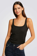 גופייה מנצנצת לנשים בצבע שחור - MASHBIR//365