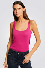 גופייה מנצנצת לנשים בצבע ורוד - MASHBIR//365