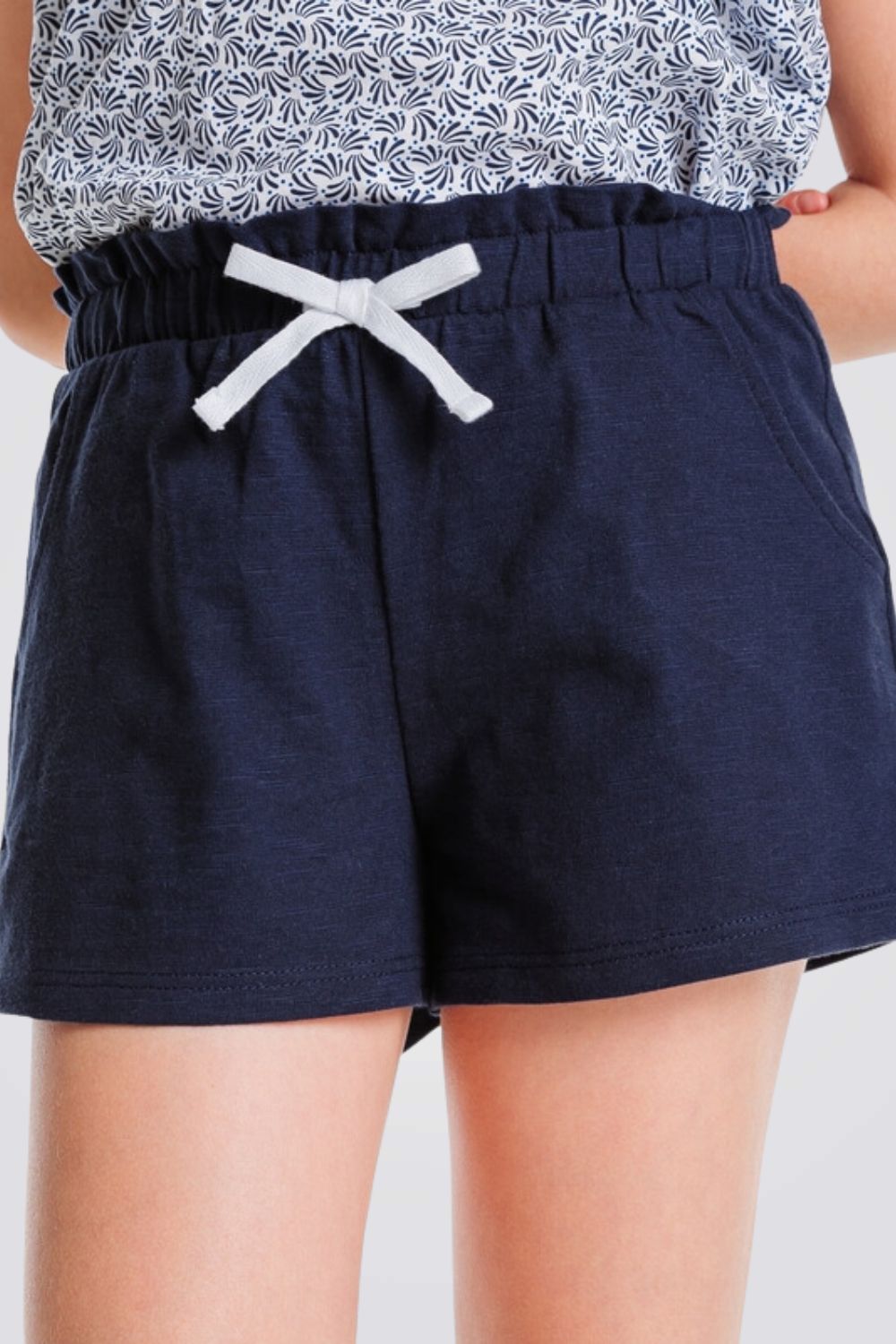 מכנסיים קצרים לילדות בצבע נייבי