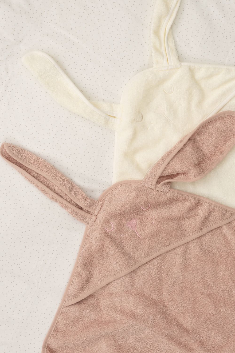 מגבת עם קפוצ'ון לתינוקות