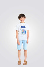 טישירט לילדים בצבע לבן עם הדפס גלשנים