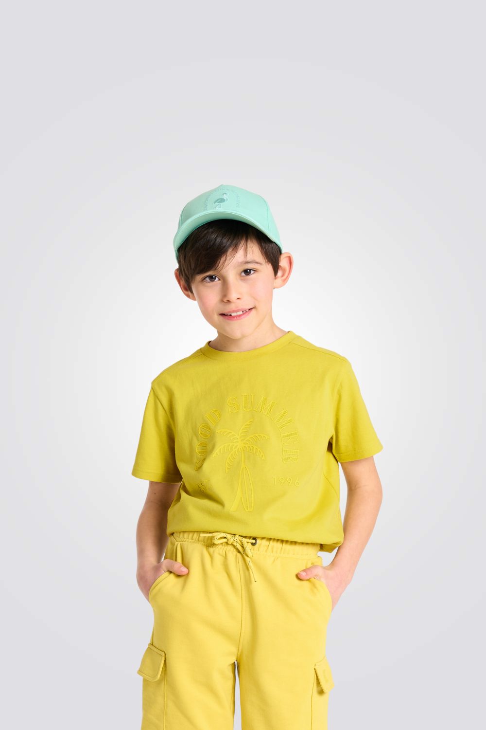 טישירט לילדים בצבע צהוב עם הדפס