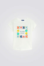 טישירט לילדות בצבע לבן עם הדפס פרחים