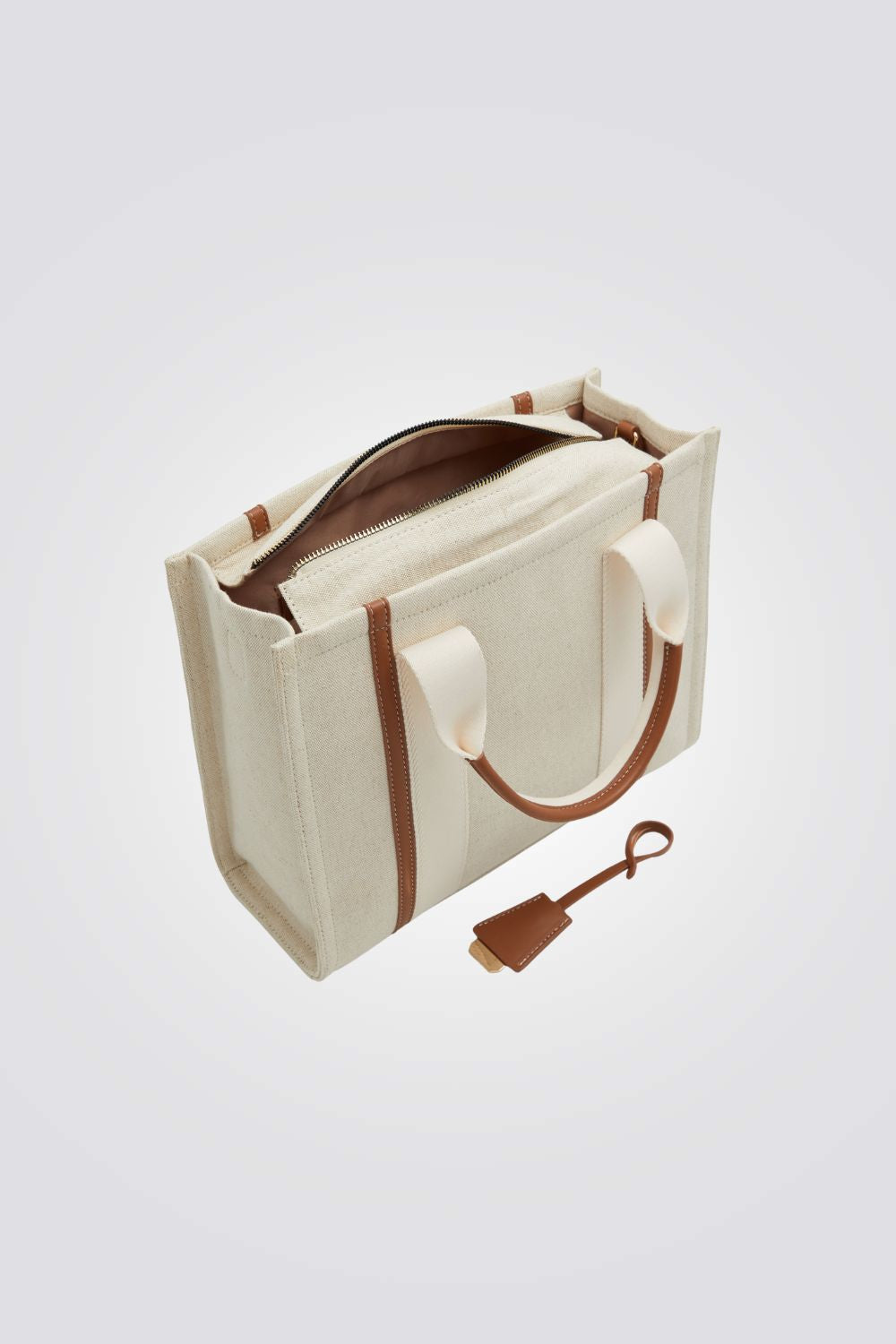 תיק יד לנשים דגם UNMATCHED 