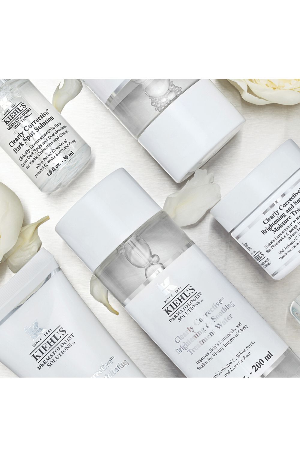 מי פנים קלירלי קורקטיב להענקת מראה עור מואר 200 מ"ל