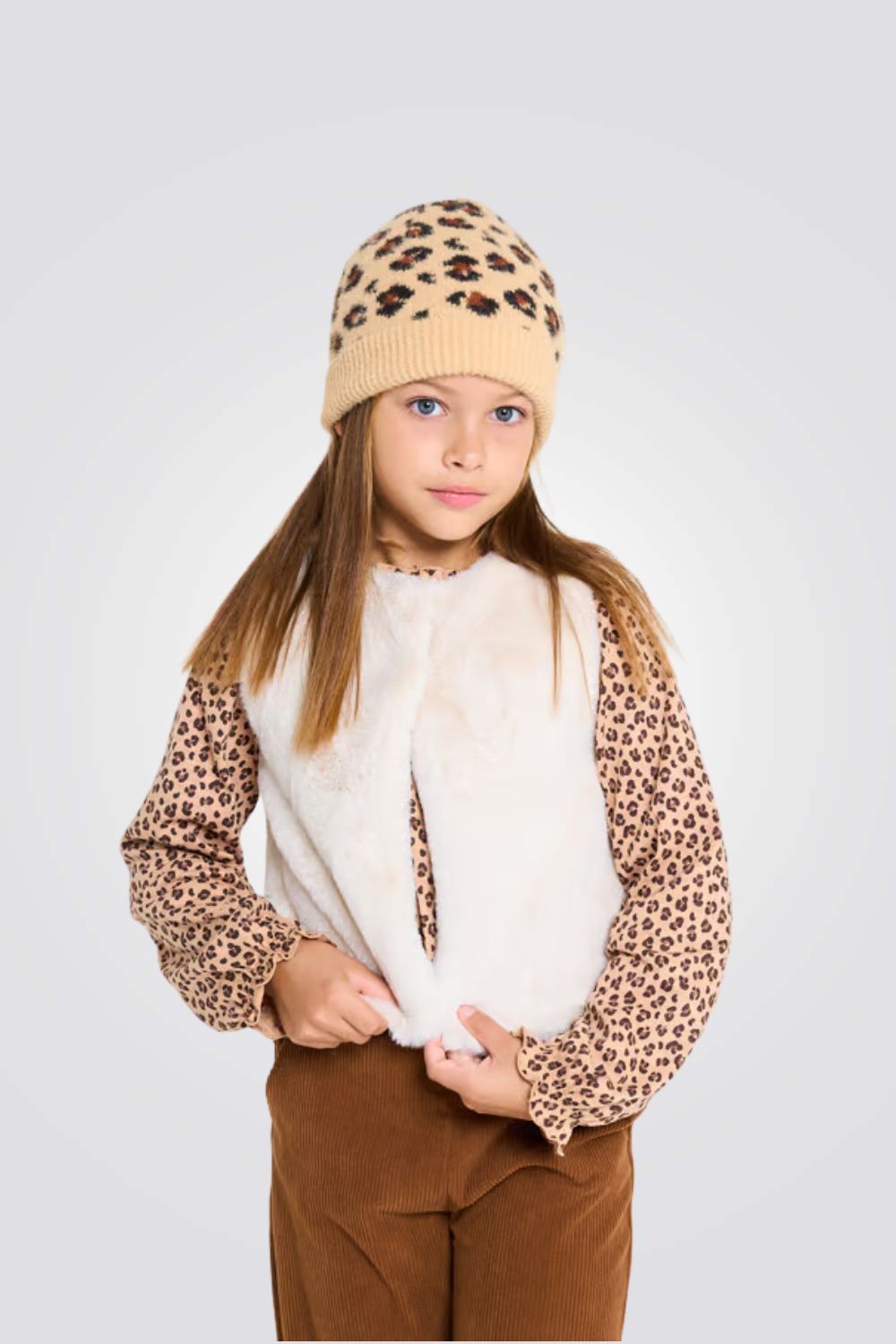 ווסט דמוי פרווה בצבע לבן לילדות