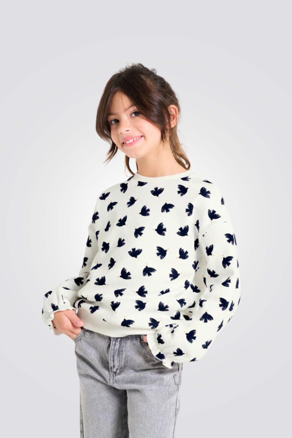 סווטשירט לילדות בצבע לבן עם הדפס ציפורים