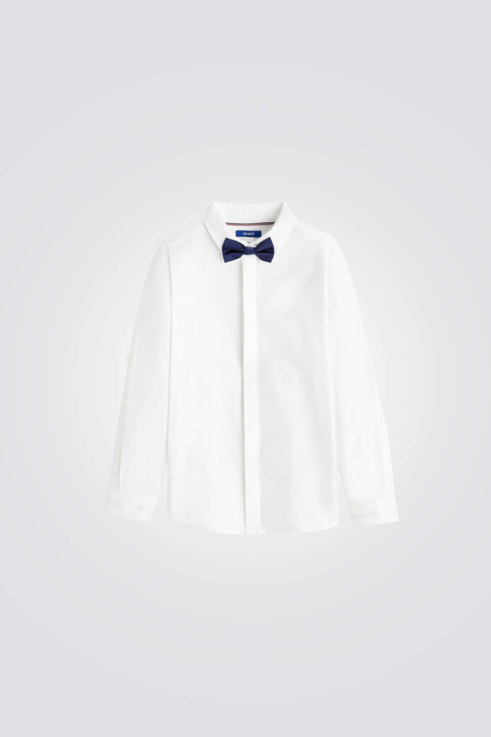 חולצה מכופתרת לילדים בצבע לבן עם פפיון כחול