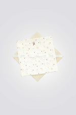 2 חיתולי כותנה לתינקות בצבע בז' ולבן 