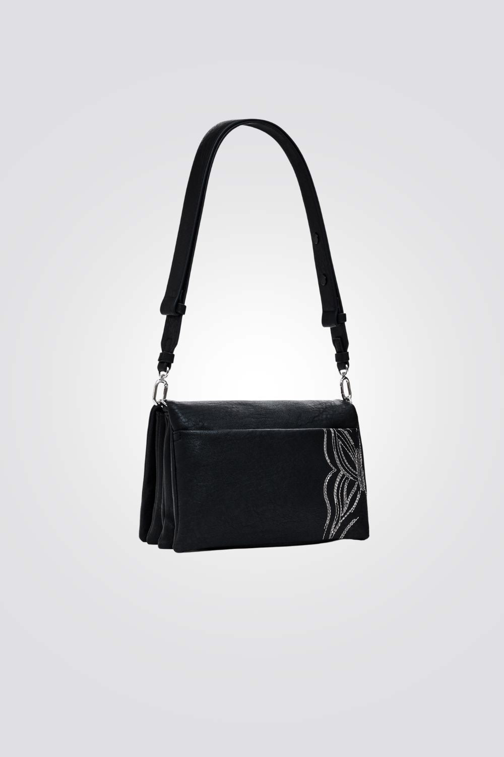 תיק כתף לנשים בצבע שחור