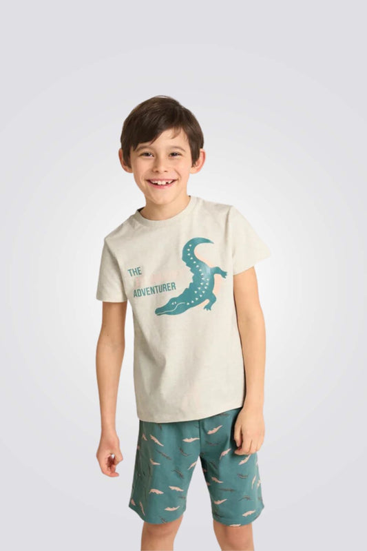 פיג'מה קצרה ילדים בצבע בז' וירוק עם הדפס תנין 