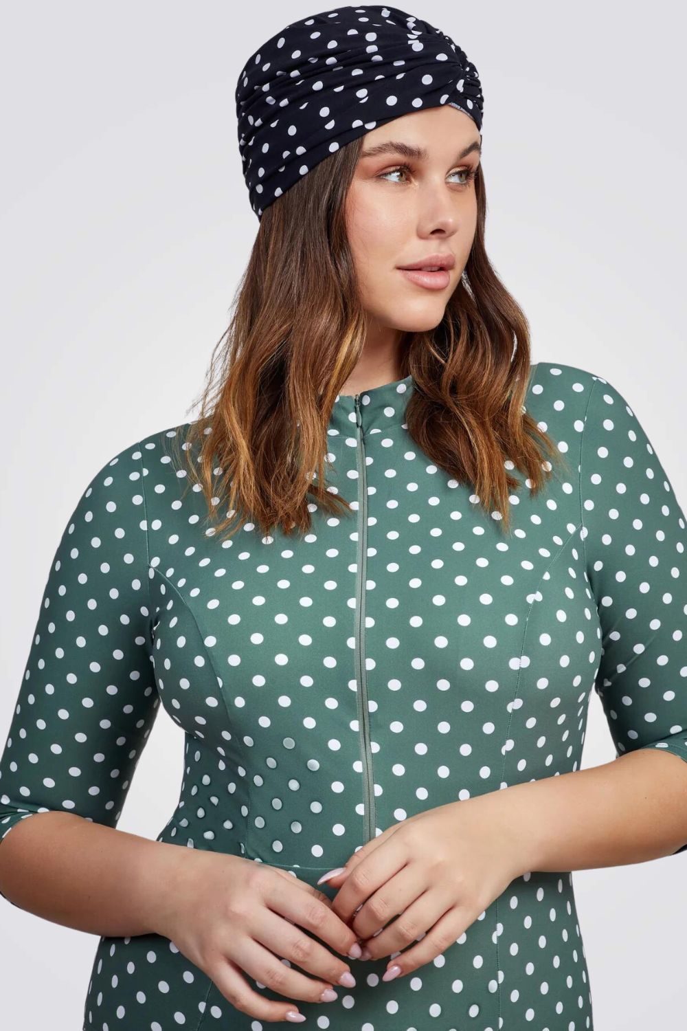 טורבן נקודות בצבע שחור לבן