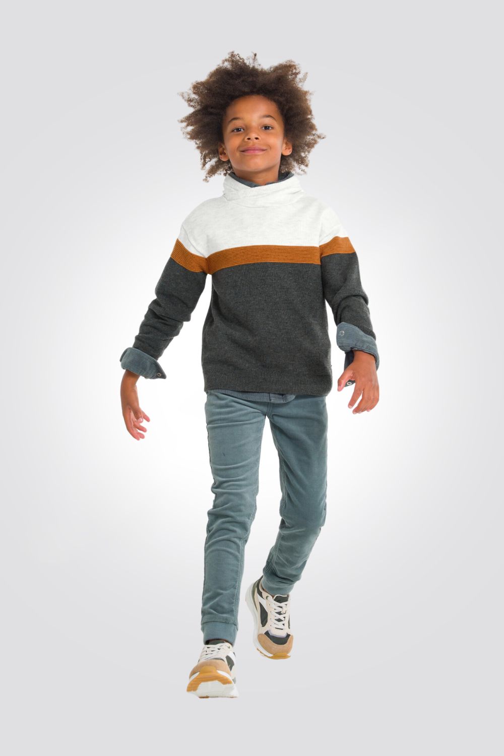 סוודר ילדים אפור כהה צווארון גבוה בבז' מלאנג'