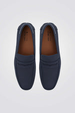 נעלי מוקסין דמוי עור בצבע נייבי