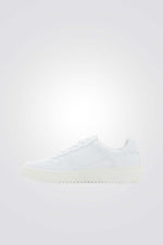 נעלי סניקרס בצבע לבן