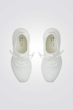 סניקרס אופנתיות לנשים בצבע לבן 