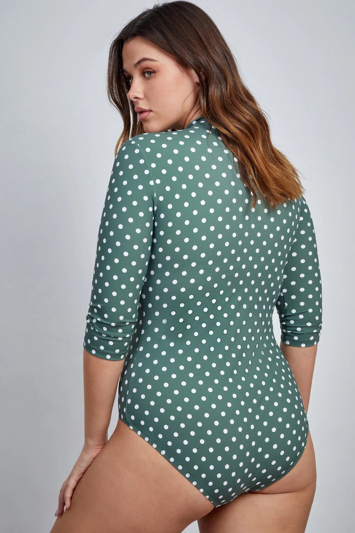 בגד ים שלם עם נקודות בצבע ירוק לנשים