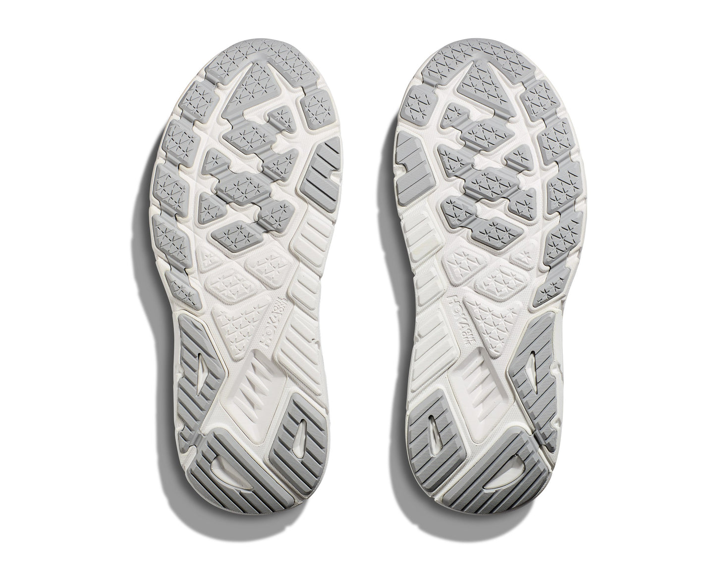 נעלי ספורט לגברים Arahi Wide 7 בצבע נייבי ולבן