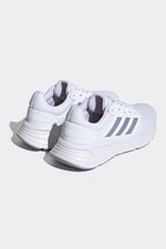 נעלי ריצה לנשים GALAXY 6 בצבע לבן - MASHBIR//365