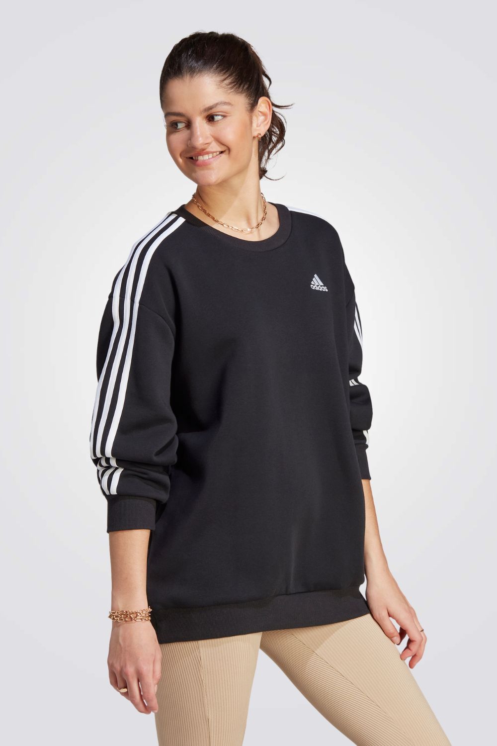 סווטשירט אוברסייז Essentials Fleece בצבע שחור