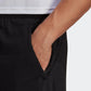 מכנסיים קצרים לגברים TRAIN ESSENTIALS LOGO בצבע שחור ולבן - 4