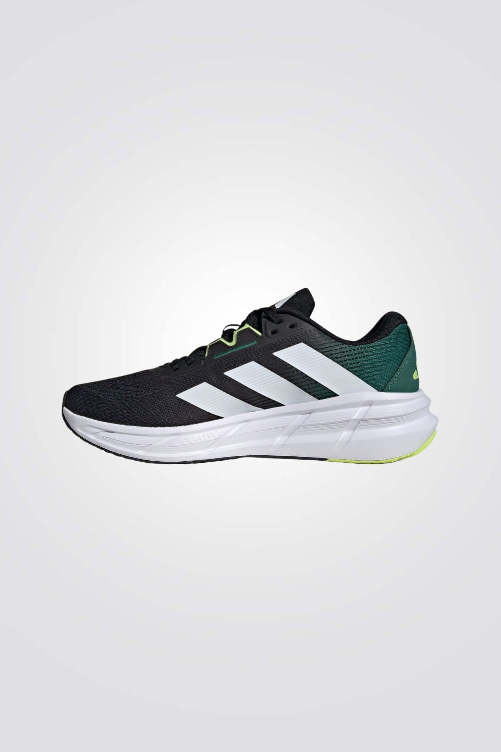 נעלי ספורט QUESTAR בצבע שחור